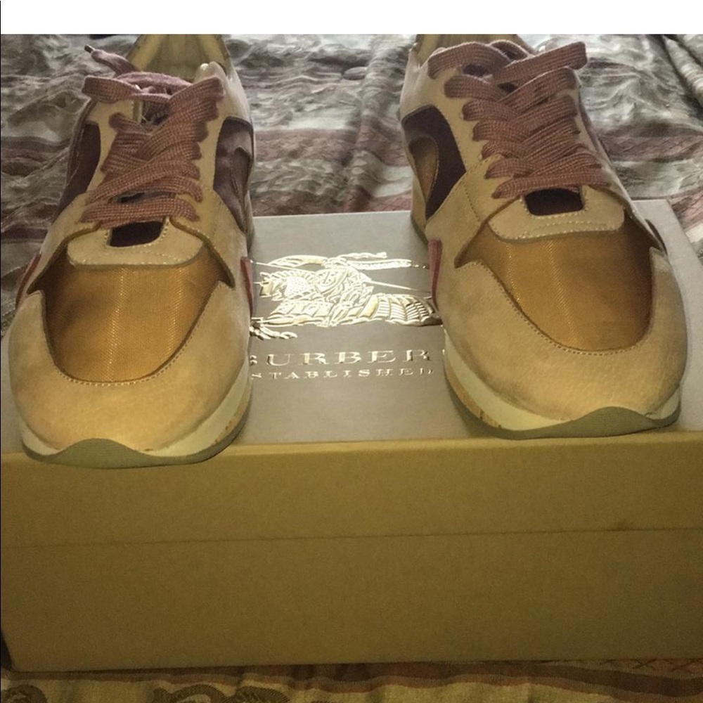 Burberry sneakers - Picture 5 of 8